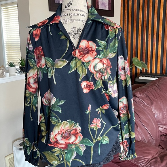 Beautiful Custom Made Long Sleeve Floral Blouse - Picture 2 of 16